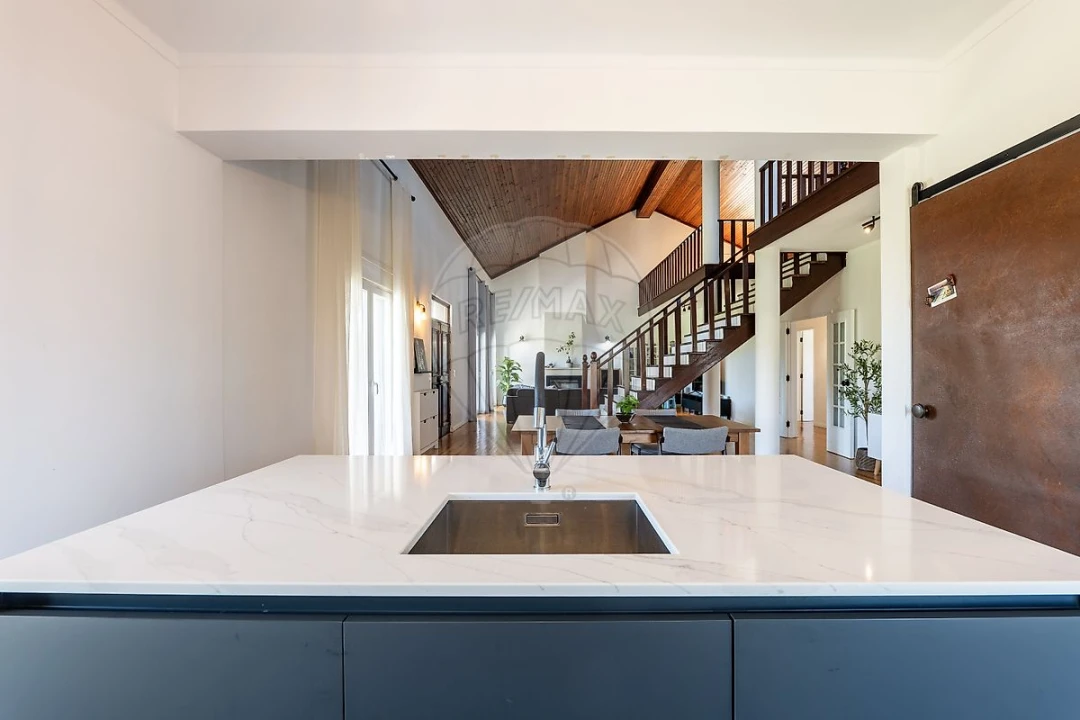 Moradia T4 para Venda em São João da Ribeira e Ribeira de São João Foto 11