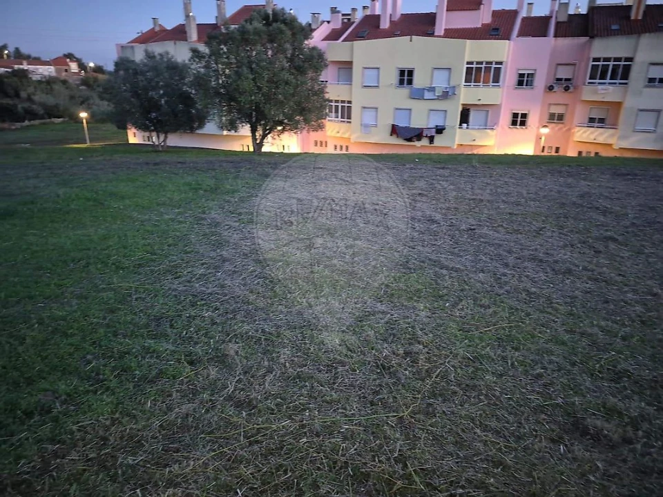 Terreno para Venda em Vialonga Foto 1
