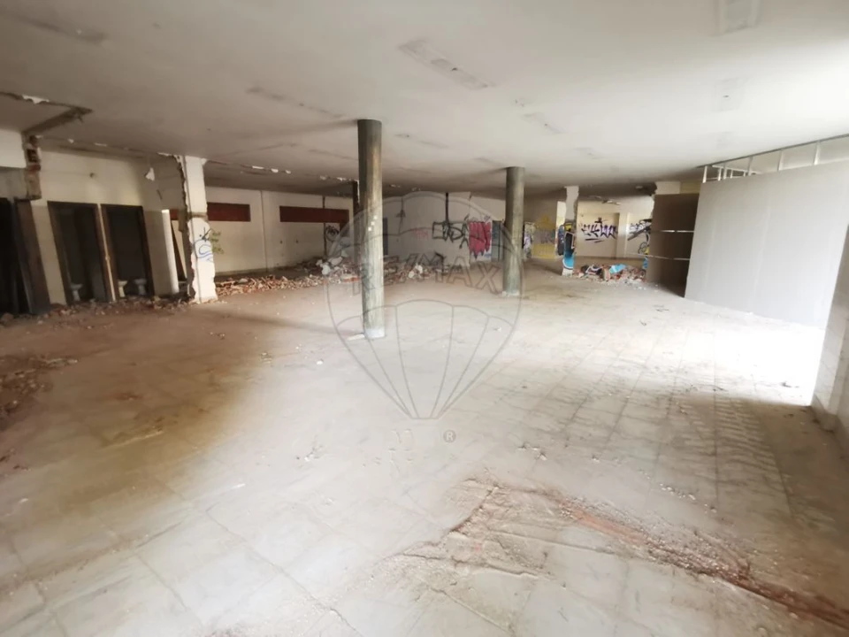 Armazém para Venda em Tornada e Salir do Porto Foto 11