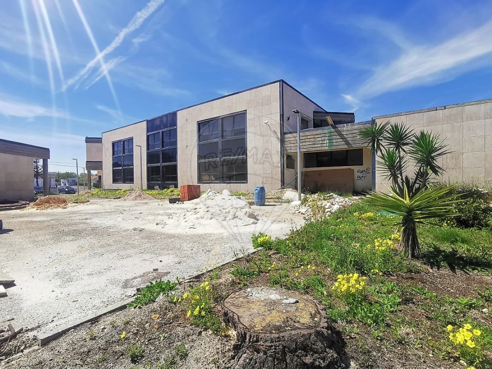 Armazém para Venda em Tornada e Salir do Porto Foto 2