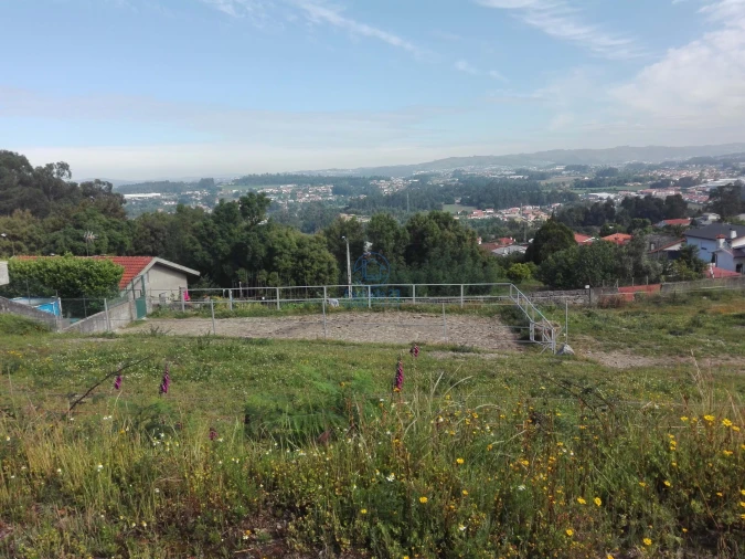 Terreno para Venda em Rebordões Foto 2