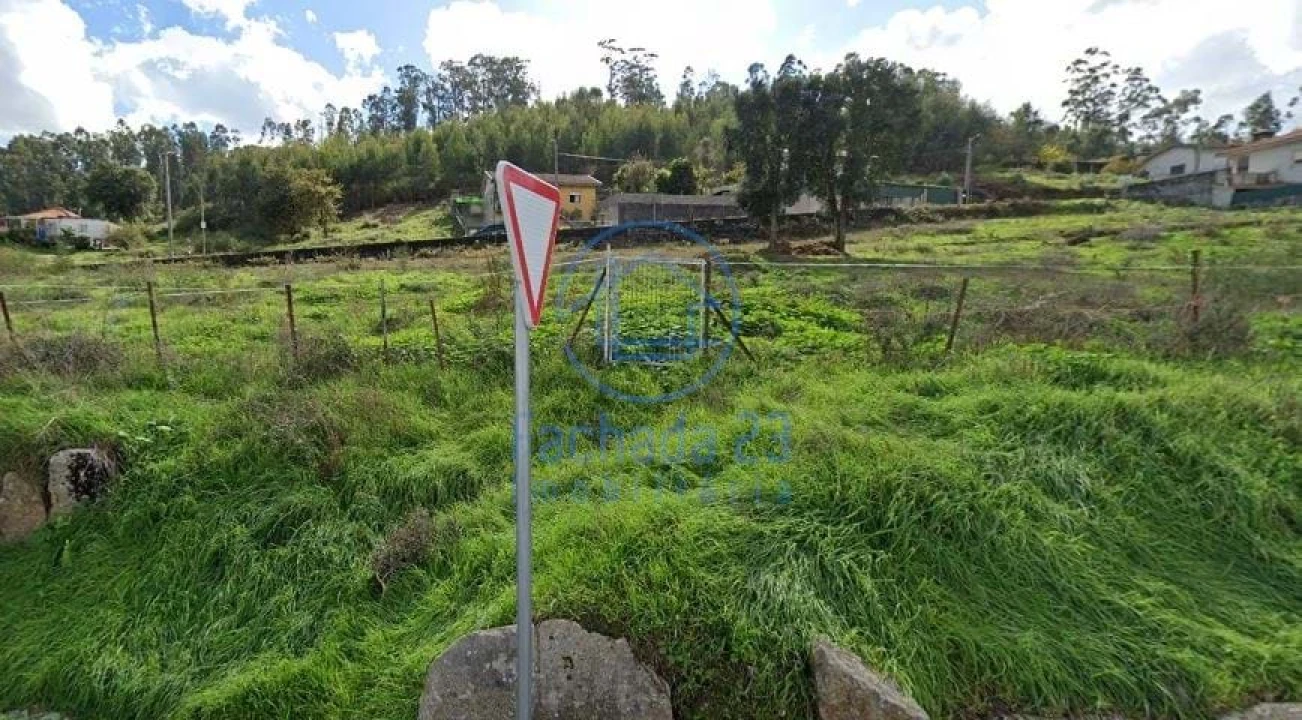 Terreno para Venda em Rebordões Foto 6