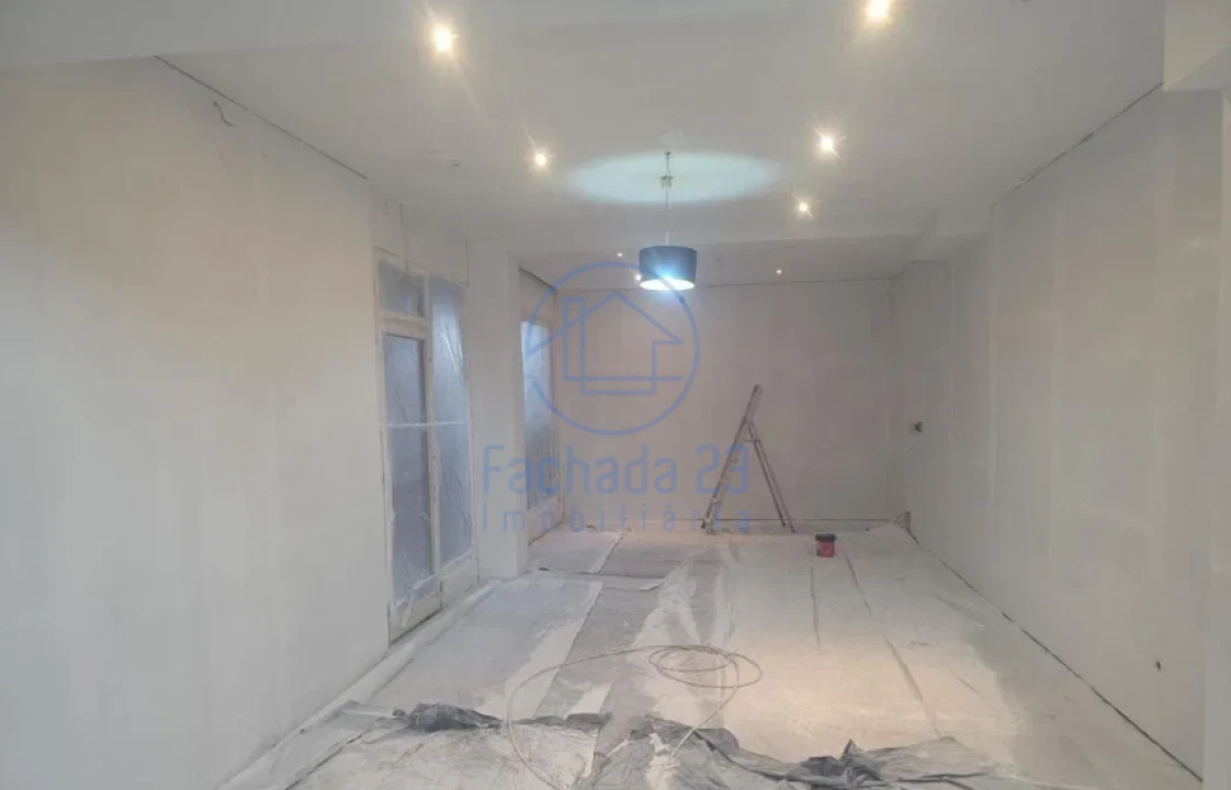 Negócio para Venda em Gondomar (São Cosme), Valbom e Jovim Foto 2