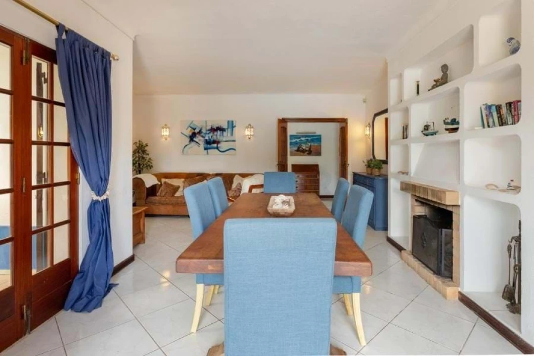 Moradia T4 para Venda em Guia Foto 49