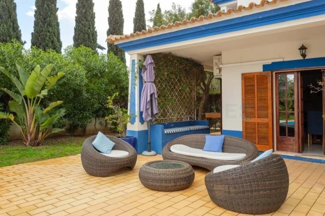 Moradia T4 para Venda em Guia Foto 6