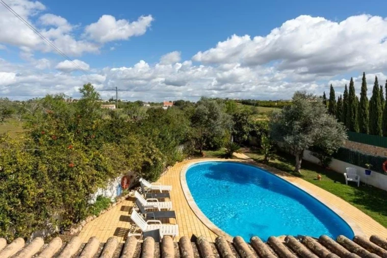 Moradia T4 para Venda em Guia Foto 55