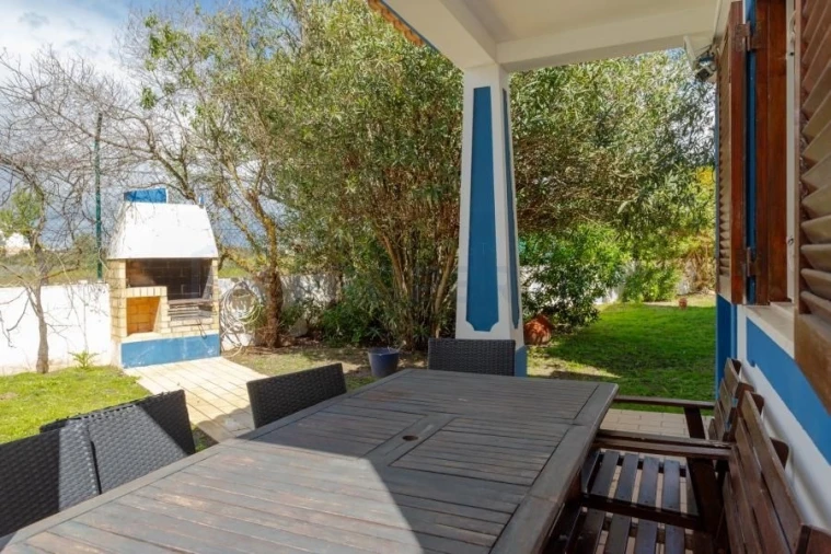 Moradia T4 para Venda em Guia Foto 27