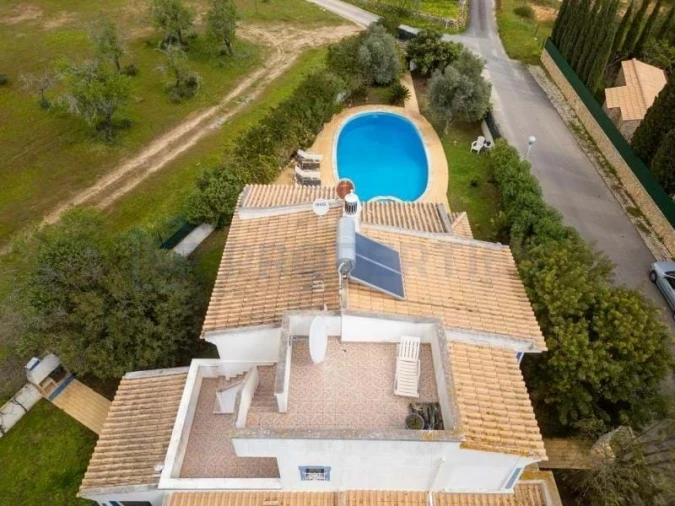 Moradia T4 para Venda em Guia Foto 58