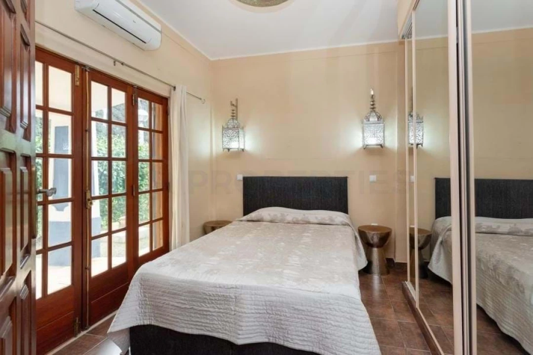 Moradia T4 para Venda em Guia Foto 46