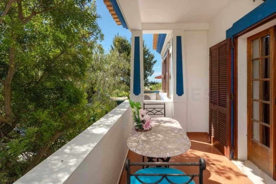 Moradia T4 para Venda em Guia Foto 36