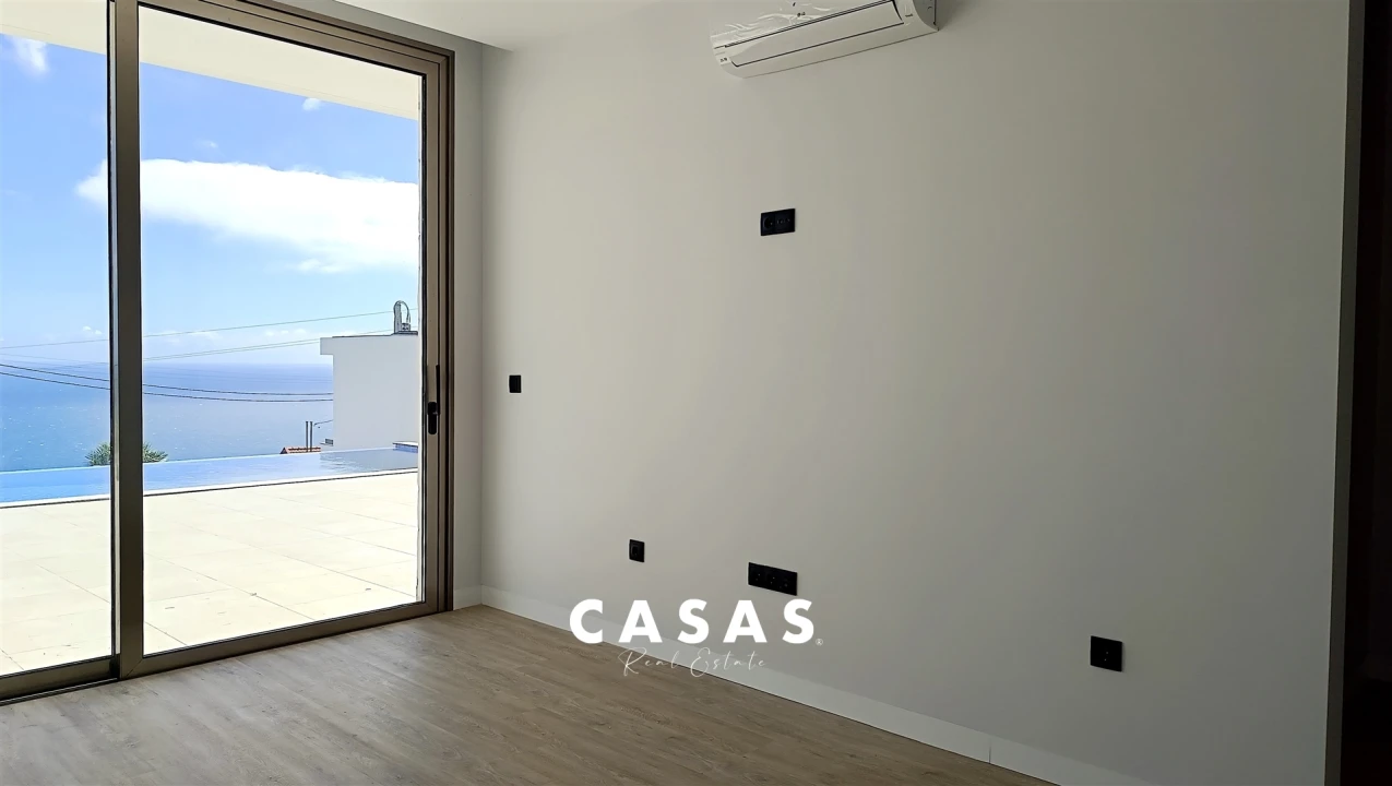 Moradia T3 para Venda em Estreito da Calheta Foto 30