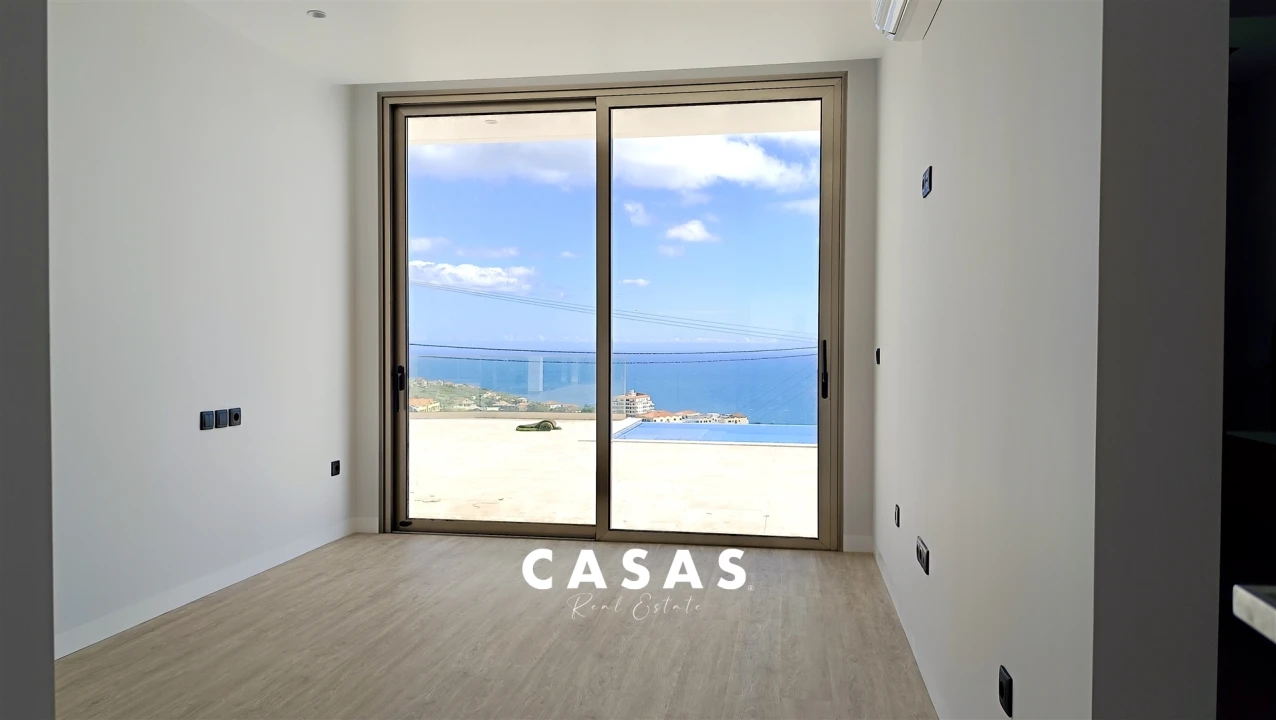 Moradia T3 para Venda em Estreito da Calheta Foto 31