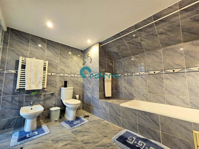 Moradia T4 para Venda em Aveleda Foto 39