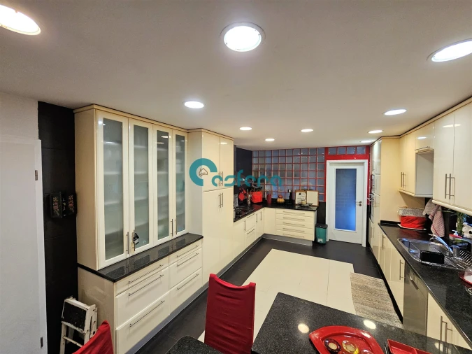 Moradia T4 para Venda em Aveleda Foto 18