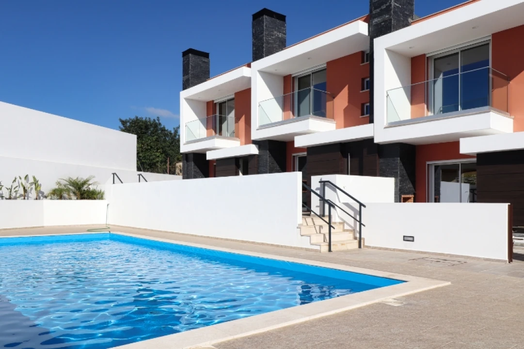 Moradia T3 para Venda em Albufeira e Olhos de Água Foto 1