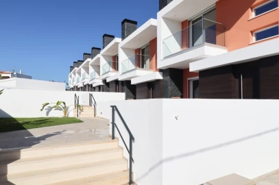 Moradia T3 para Venda em Albufeira e Olhos de Água