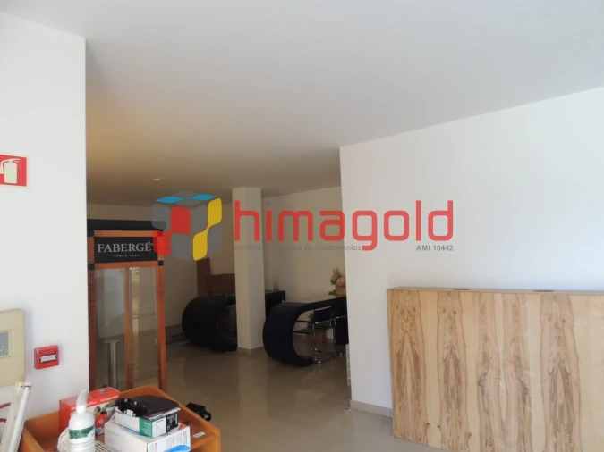 Loja para Arrendamento em Porto de Mós - São João Baptista e São Pedro Foto 6