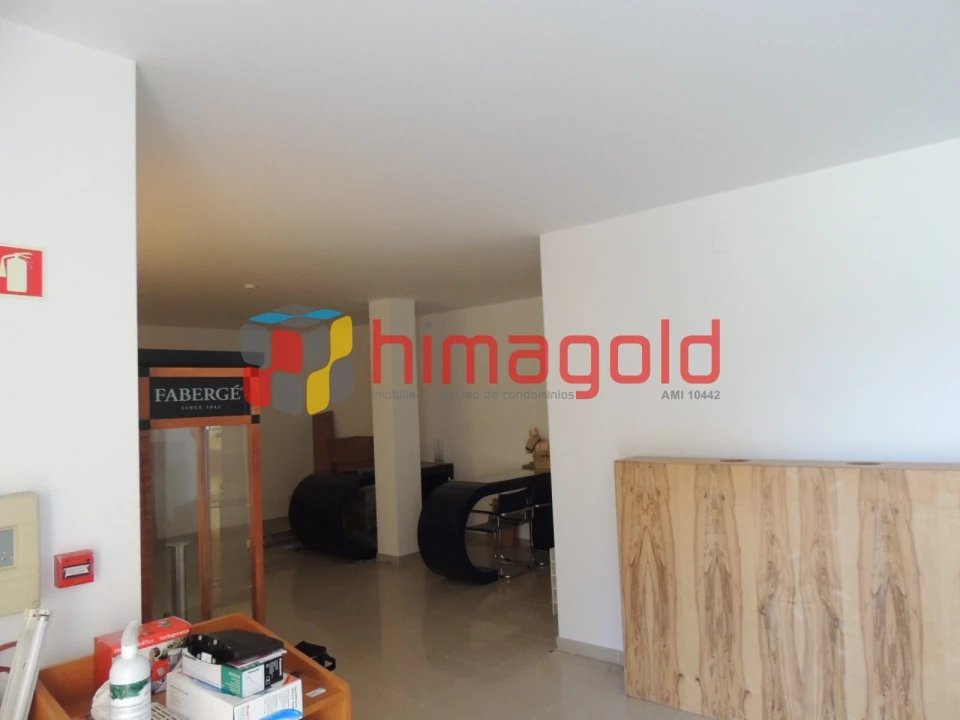 Loja para Arrendamento em Porto de Mós - São João Baptista e São Pedro Foto 6