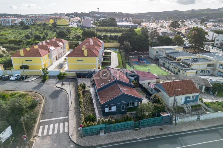 Moradia T7 para Venda em Santa Maria e São Miguel, São Martinho, São Pedro Penaferrim Foto 4