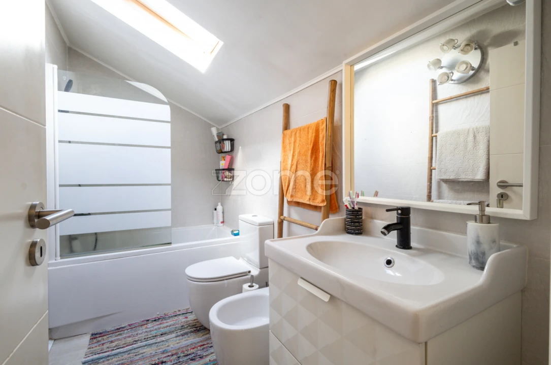 Moradia T7 para Venda em Santa Maria e São Miguel, São Martinho, São Pedro Penaferrim Foto 43