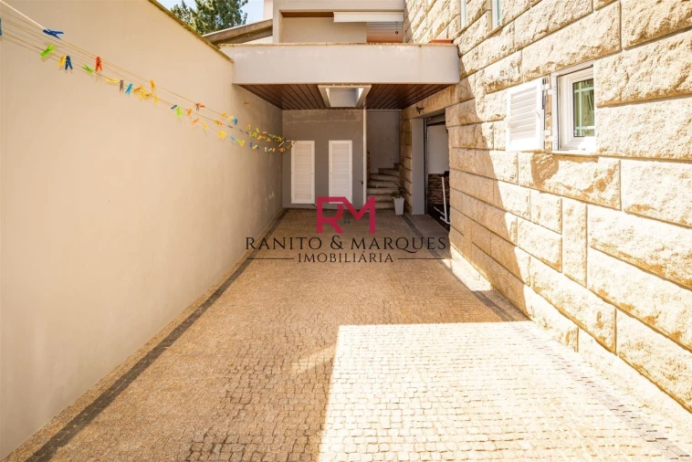 Moradia T4 para Venda em Alpendorada, Várzea e Torrão Foto 5