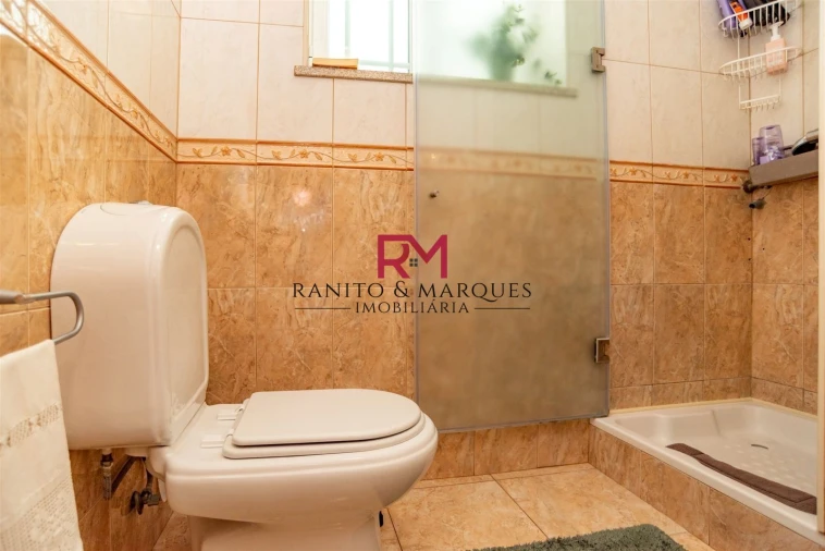 Moradia T4 para Venda em Alpendorada, Várzea e Torrão Foto 14