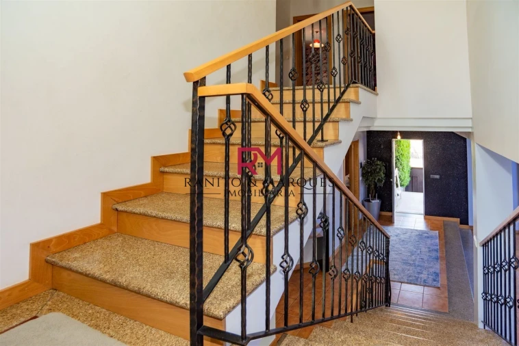 Moradia T4 para Venda em Alpendorada, Várzea e Torrão Foto 12