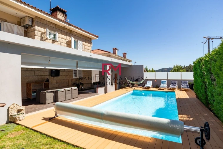 Moradia T4 para Venda em Alpendorada, Várzea e Torrão Foto 3