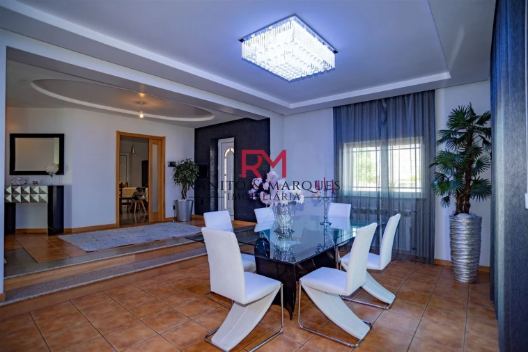 Moradia T4 para Venda em Alpendorada, Várzea e Torrão Foto 11