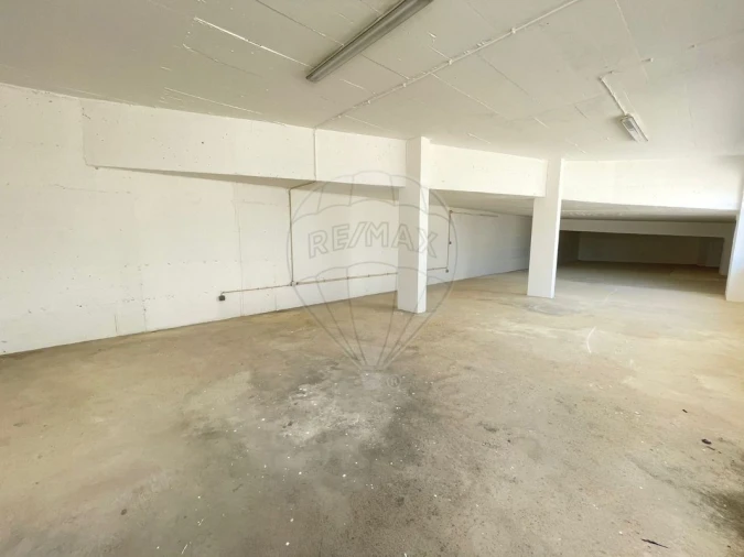 Loja para Venda em Póvoa de Santa Iria e Forte da Casa Foto 3