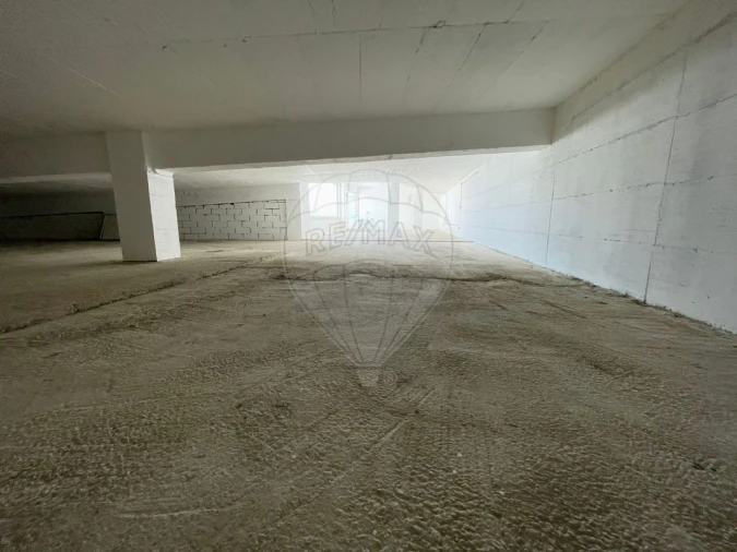 Loja para Venda em Póvoa de Santa Iria e Forte da Casa Foto 9