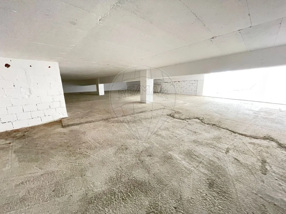 Loja para Venda em Póvoa de Santa Iria e Forte da Casa Foto 8