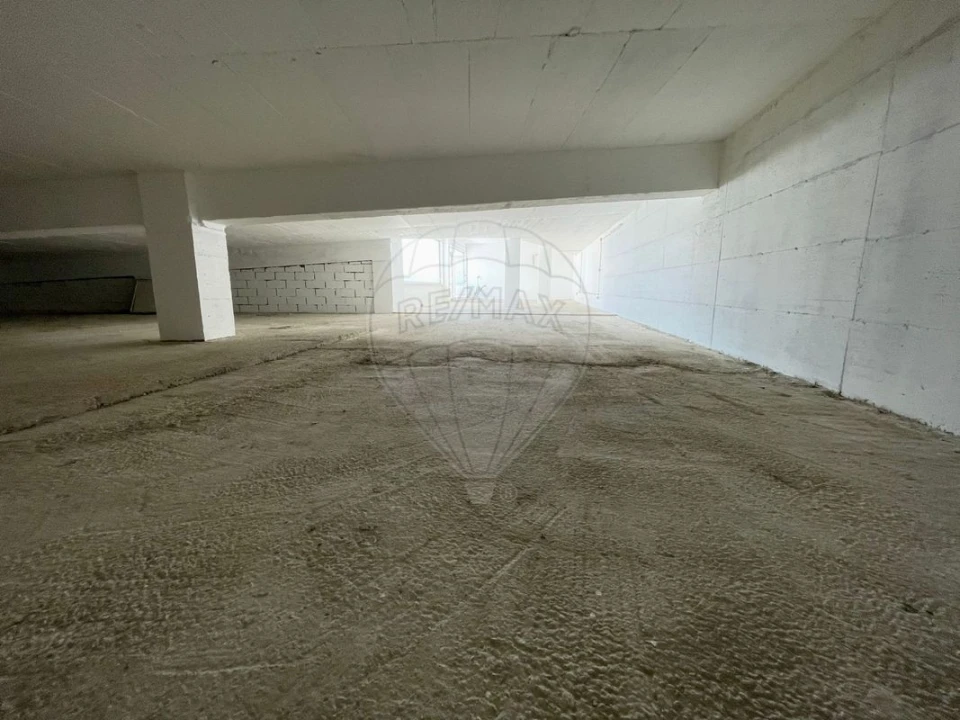 Loja para Venda em Póvoa de Santa Iria e Forte da Casa Foto 9