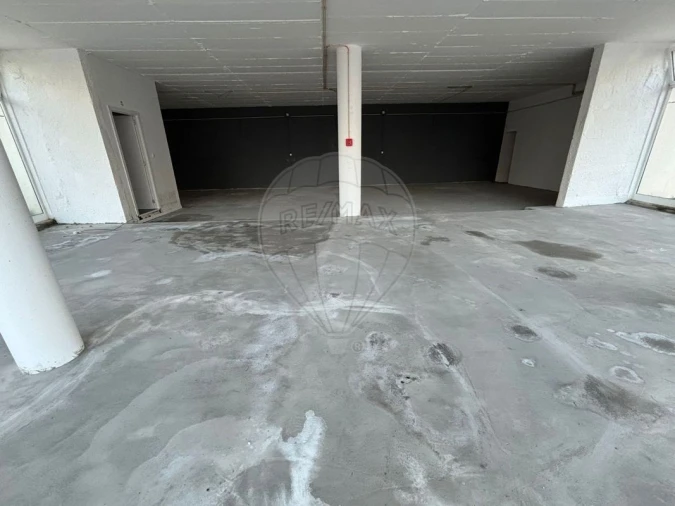 Loja para Venda em Póvoa de Santa Iria e Forte da Casa Foto 5