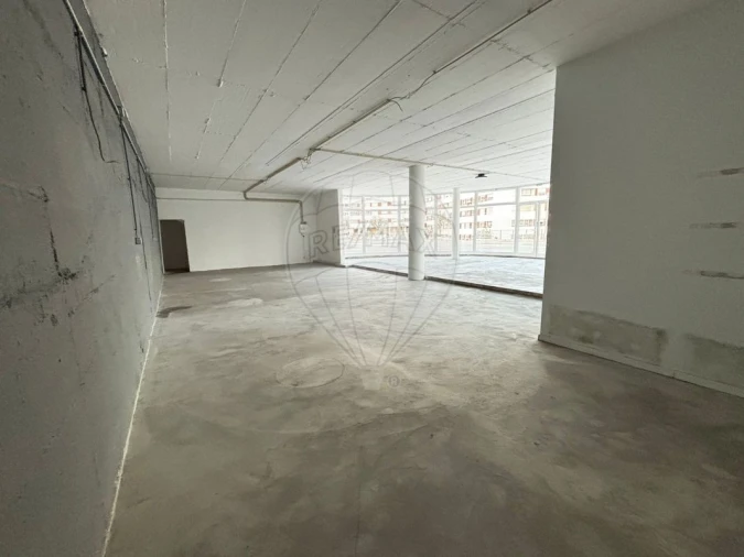 Loja para Venda em Póvoa de Santa Iria e Forte da Casa Foto 8