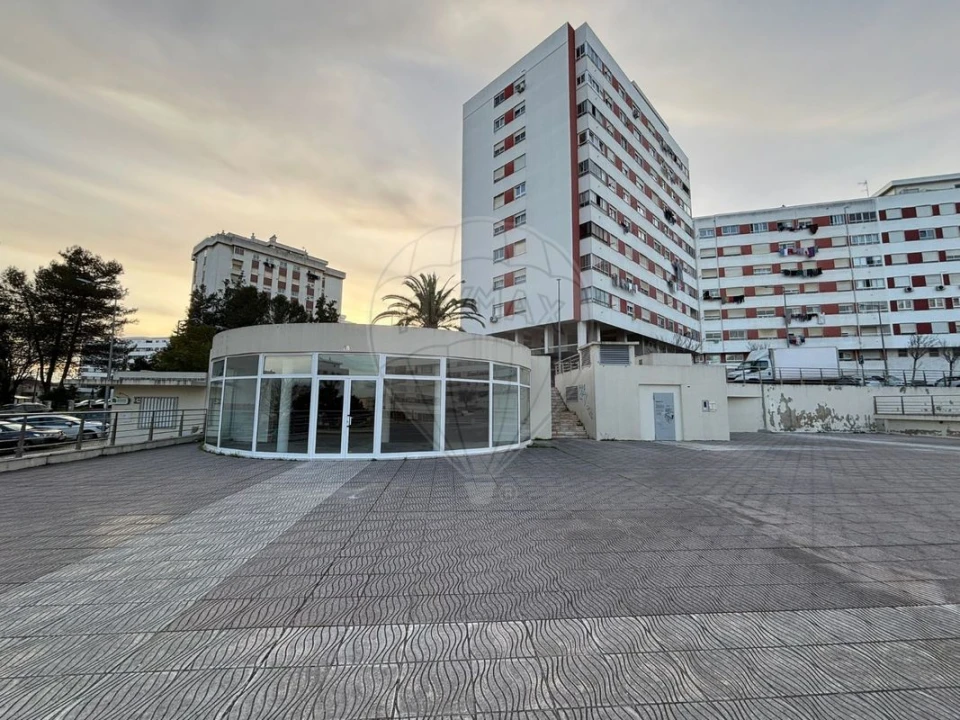 Loja para Venda em Póvoa de Santa Iria e Forte da Casa Foto 4