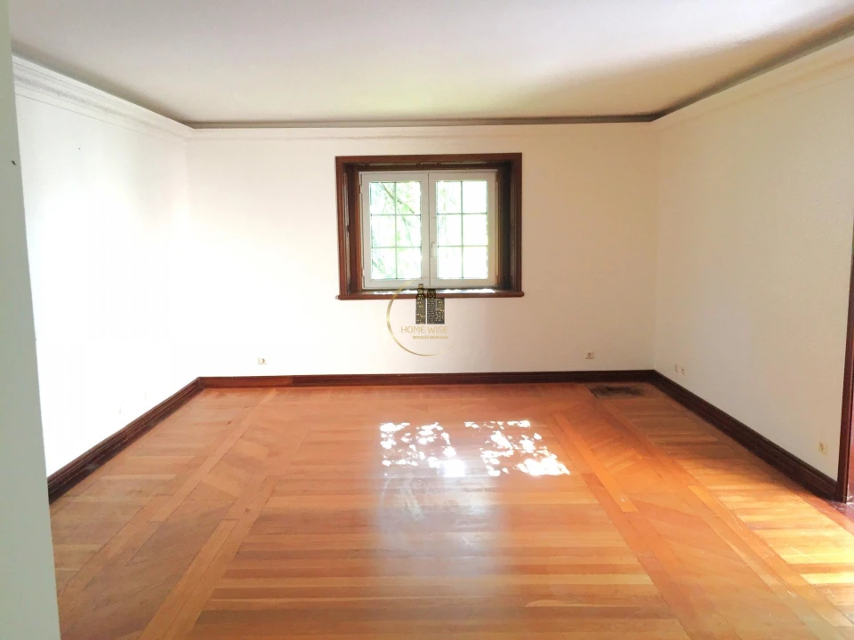 Moradia T5 para Venda em Queluz e Belas Foto 14