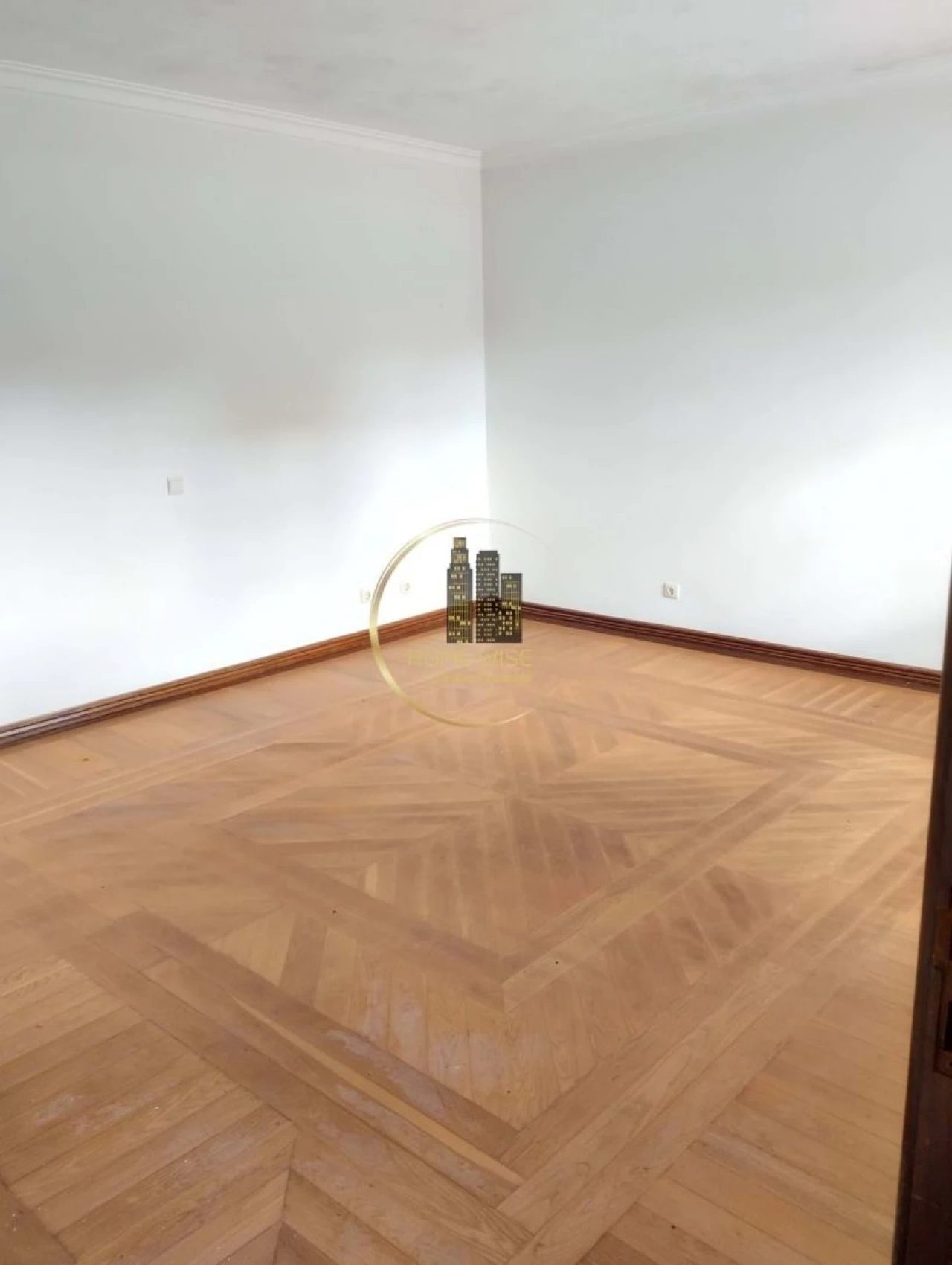 Moradia T5 para Venda em Queluz e Belas Foto 16