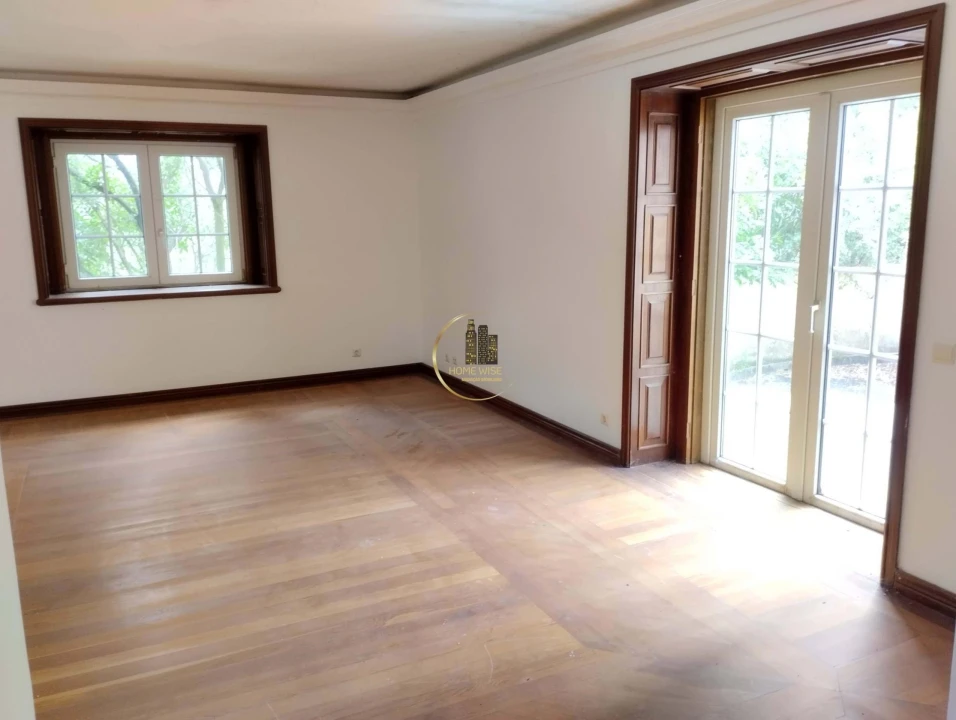 Moradia T5 para Venda em Queluz e Belas Foto 24