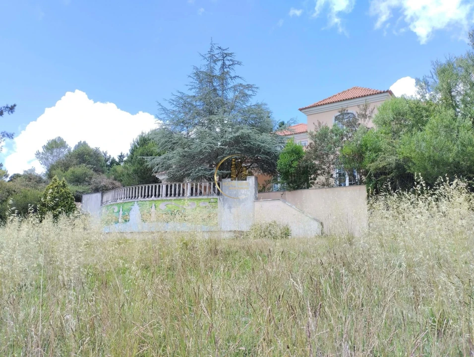 Moradia T5 para Venda em Queluz e Belas Foto 37