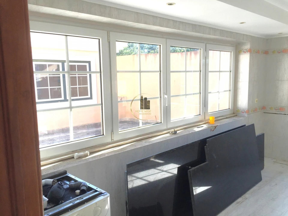 Moradia T5 para Venda em Queluz e Belas Foto 9