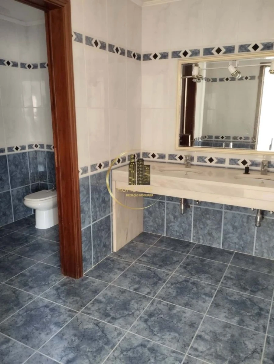 Moradia T5 para Venda em Queluz e Belas Foto 29