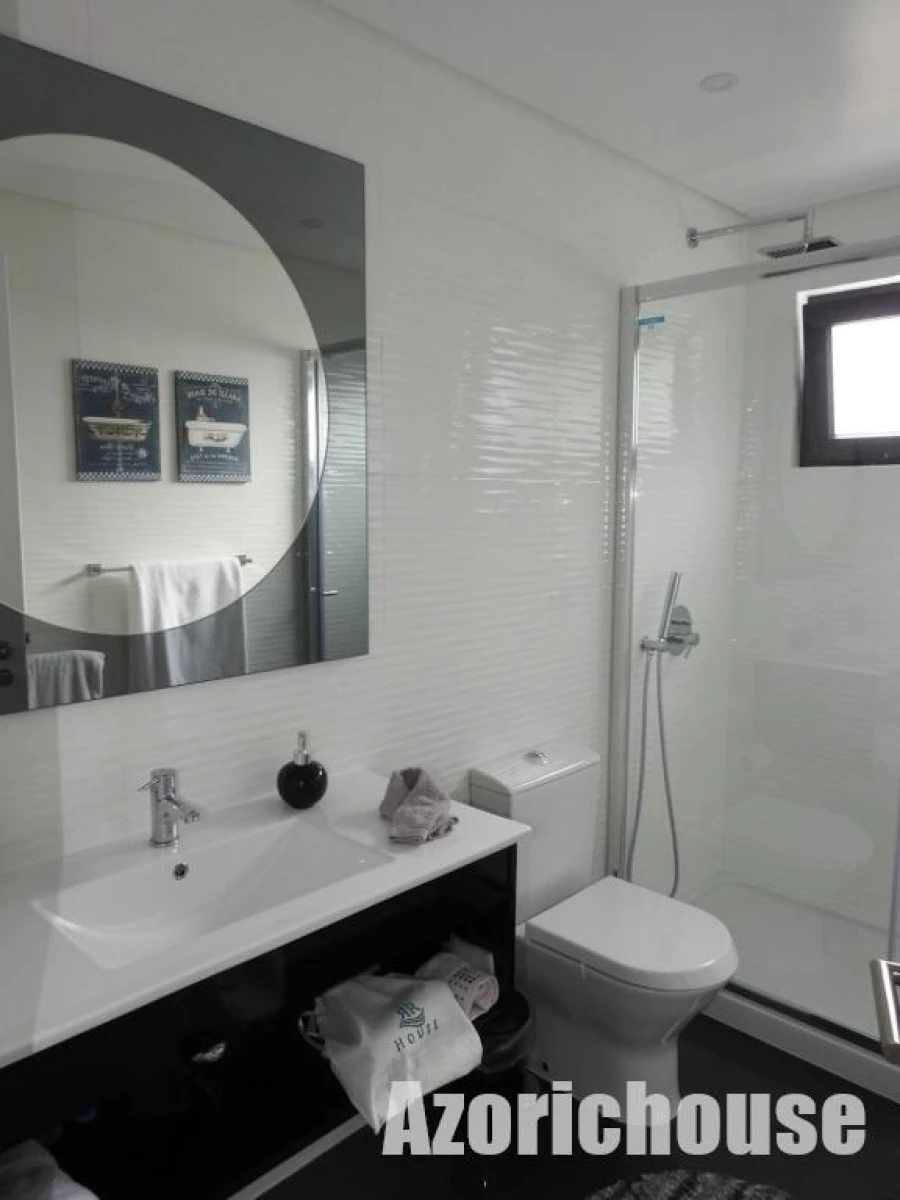 Moradia T2 para Venda em Ribeira Quente Foto 9