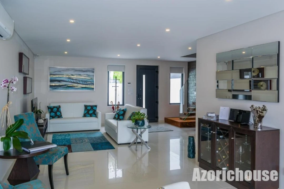 Moradia T2 para Venda em Ribeira Quente Foto 4