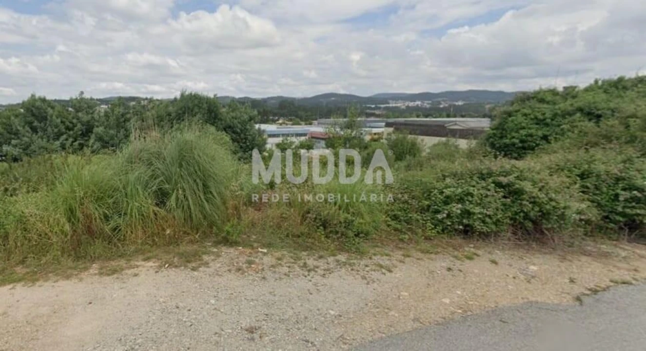 Terreno para Venda em São João da Madeira Foto 4