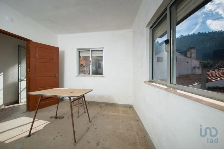 Moradia T3 para Venda em Lousã e Vilarinho Foto 14