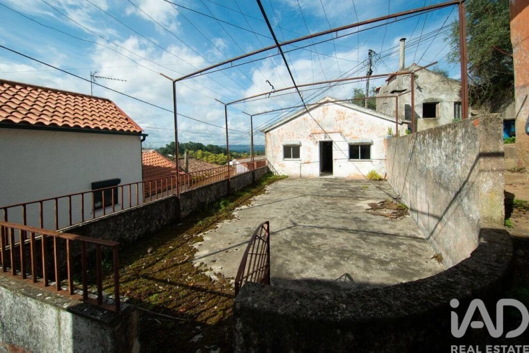 Moradia T3 para Venda em Lousã e Vilarinho Foto 19