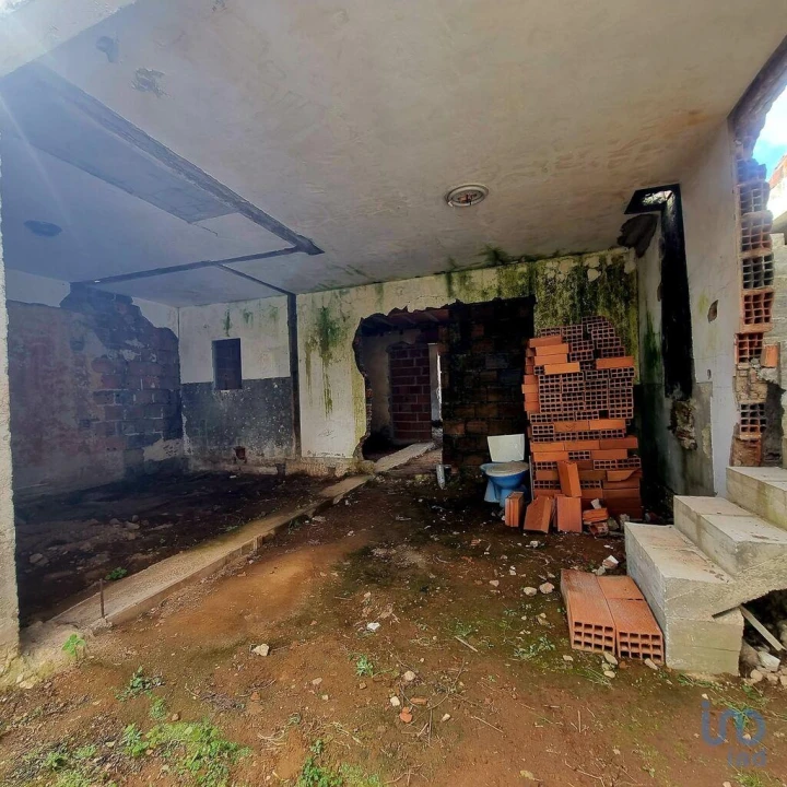 Moradia T4 para Venda em Regueira de Pontes Foto 3