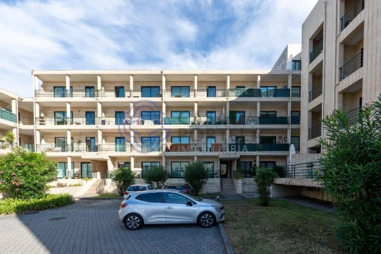 Garagem para Venda em Mafamude e Vilar do Paraíso Foto 3