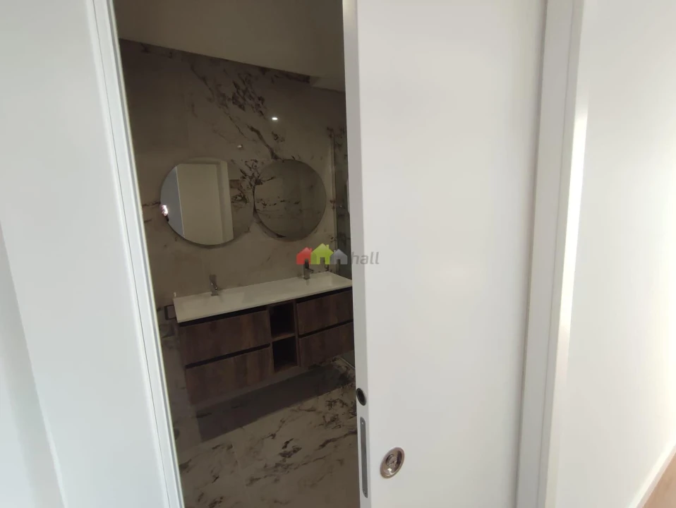 Apartamento T3 para Venda em Corroios Foto 10